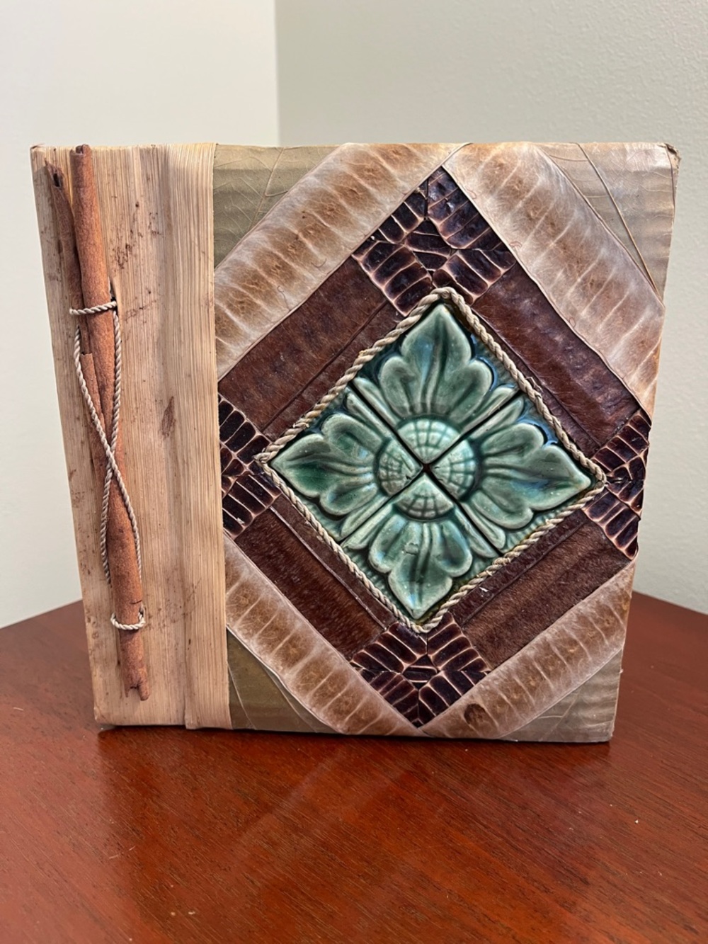 Unique Peruvian handcrafted decorative photo album/memento album - LNC